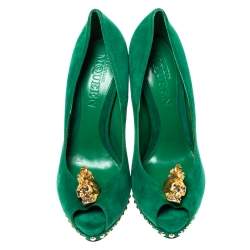 Pre Owned Alexander McQueen Green Suede Crystal Embellished Skull Peep Toe Platform Pumps Size 40