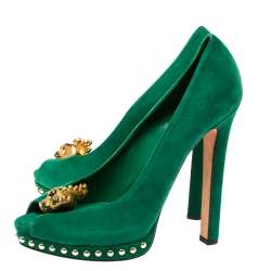 Pre Owned Alexander McQueen Green Suede Crystal Embellished Skull Peep Toe Platform Pumps Size 40