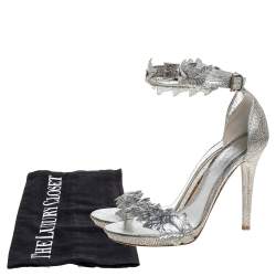 Pre Owned Alexander McQueen Metallic Silver Textured Leather Ivy Leaf Embellished Open Toe Sandals Size 39.5