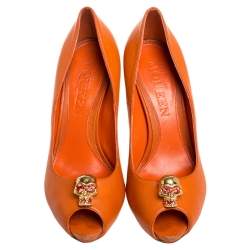 Pre Owned Alexander McQueen Orange Leather Skull Peep Toe Pumps Size 37.5