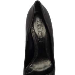 Pre Owned Alexander McQueen Black Leather Skull Peep Toe  Pumps Size 40.5