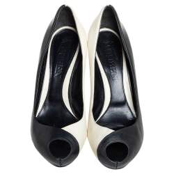 Alexander McQueen Black/White  Leather Peep Toe  Pumps Size 38.5