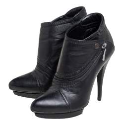 Alexander McQueen Black Leather Zipper Detail  Ankle Boots Size 37