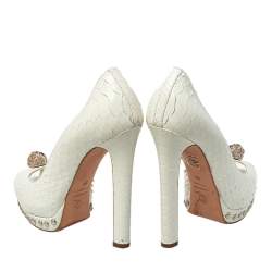 مملوكة مسبقًا Alexander McQueen Python Skull Studded Peep Toe Platform Pumps Size 38 