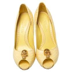 Pre Owned Alexander McQueen Light Yellow Python Leather Skull Peep Toe Pumps Size 38.5
