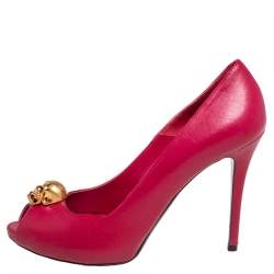 Pre Owned Alexander McQueen Red Leather Crystal Embellished Skull Detail Peep Toe Platform Pumps Size 39