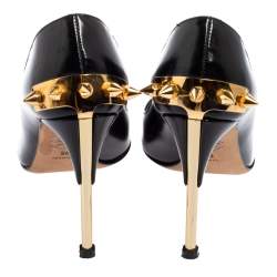 مملوكة مسبقًا Alexander McQueen Black Glossy Leather Spike Pointed Toe Pumps Size 36