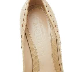 Pre Owned Alexander McQueen Cream Python Leather Pointed Toe Pumps Size 38