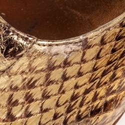 Pre Owned Alexander McQueen Metallic Gold Snakeskin Skull Detail Peep Toe Pumps Size 36