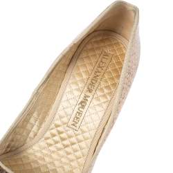 Pre Owned Alexander McQueen Gold PVC And Glitter Pointed Toe Pumps Size 38