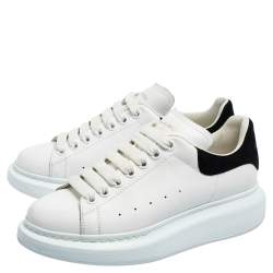 Pre Owned حذاء رياضي أليكساندر ماكوين سويدي وجلد أبيض كبير الحجم منخفض من أعلى مقاس 39