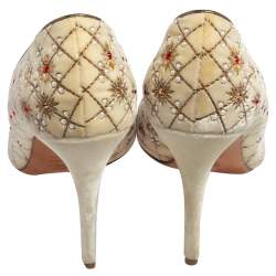 Alexander McQueen Cream Velvet Embellished  Pointed Toe Pumps Size 40