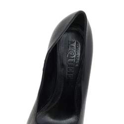 Alexander McQueen Black Leather Crystal Embellished Skull Peep Toe Pumps Size 35