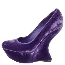 Pre Owned Alexander McQueen Purple Velvet Armadillo Heel-less Wedge Pumps Size 36