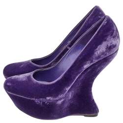 Pre Owned Alexander McQueen Purple Velvet Armadillo Heel-less Wedge Pumps Size 36
