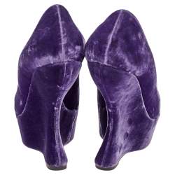 Pre Owned Alexander McQueen Purple Velvet Armadillo Heel-less Wedge Pumps Size 36