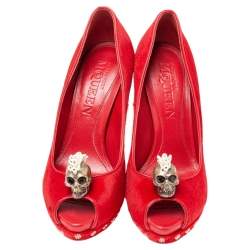 Pre Owned Alexander McQueen Red Calf Hair Embellished Skull Peep-Toe Pumps Size 38