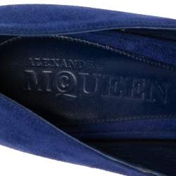 Pre Owned Alexander McQueen Blue Suede Crystal Embellished Skull Peep Toe Platform Pumps Size 38.5
