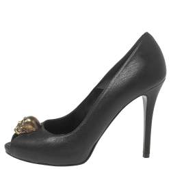 Pre Owned Alexander McQueen Black Leather Crystal Embellished Skull Peep-Toe Pumps Size 38