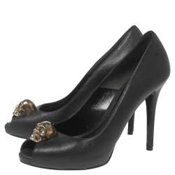 Pre Owned Alexander McQueen Black Leather Crystal Embellished Skull Peep-Toe Pumps Size 38