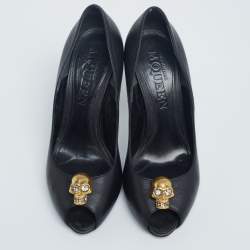 Pre Owned Alexander McQueen Black Leather Crystal Embellished Skull Detail Peep Toe Platform Pumps Size 37