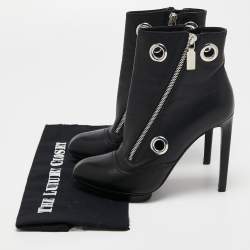 Pre Owned Alexander McQueen Black Leather Eyelet Detail Ankle Boots Size 40 