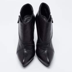 Pre Owned Alexander McQueen Black Leather Zipper Detail Ankle Booties Size 38