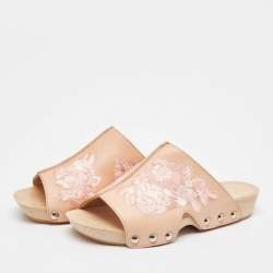 Alexander McQueen Peach Leather Embroidered Wooden Clogs Size 37.5