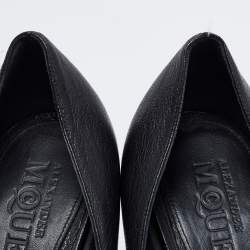 Pre Owned Alexander McQueen Black Leather  Skull Pumps Size 38