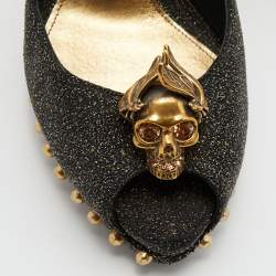 Pre Owned Alexander McQueen Black/Gold Textured Suede Embellished Skull Peep Toe Pumps Size 39.5