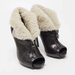Pre Owned Alexander McQueen Black Leather and Fur Ankle Boots Size 36