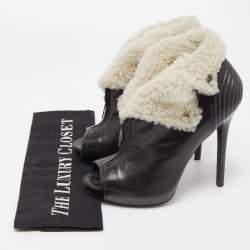 Pre Owned Alexander McQueen Black Leather and Fur Ankle Boots Size 36