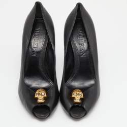 Pre Owned Alexander McQueen Black Leather Crystal Embellished Skull Peep Toe Pumps Size 37.5