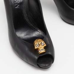 Pre Owned Alexander McQueen Black Leather Crystal Embellished Skull Peep Toe Pumps Size 37.5