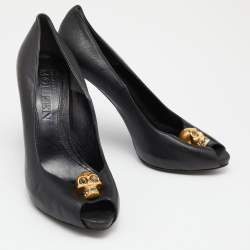 Pre Owned Alexander McQueen Black Leather Crystal Embellished Skull Peep Toe Pumps Size 37.5
