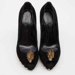 Pre Owned Alexander McQueen Black Suede Crystal Embellished Skull Peep Toe Platform Pumps Size 39