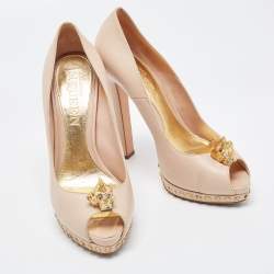 Pre Owned Alexander McQueen Beige Leather Skull Embellished Peep Toe Platform Pumps Size 39