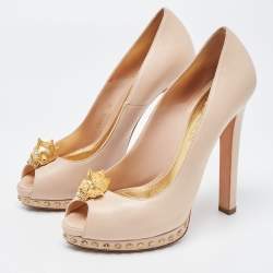 Pre Owned Alexander McQueen Beige Leather Skull Embellished Peep Toe Platform Pumps Size 39