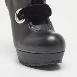 Pre Owned Alexander McQueen Black Leather and Velvet Lace Up Platform Ankle Booties Size 36