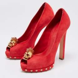 Pre Owned Alexander McQueen Red Suede Embellished Skull Studded Platform Peep Toe Pumps Size 36.5