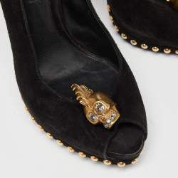 Pre Owned Alexander McQueen Black Suede Crystal Embellished Skull Peep Toe Pumps Size 38.5