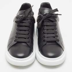 Pre Owned Alexander McQueen Black/White Leather Larry Sneakers Size 42.5