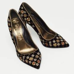 Pre Owned Alexander McQueen Black Velvet Embellished Pointed Toe Pumps Size 38.5