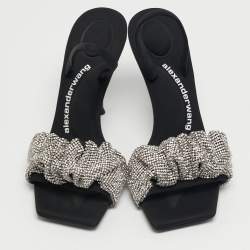 مملوكة مسبقًا صندل ألكسندر وانغ جولي قماش أسود مزين بالكريستال بحزام للكاحل مقاس 37