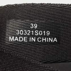 مملوكة مسبقًا Alexander Wang Black Canvas Thong Wedge Sandals Size 39