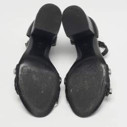 مملوكة مسبقًا صندل ألكسندر وانغ آبي حزام الكاحل جلد أسود مزخرف كريستال مقاس 37