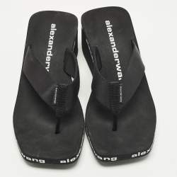 مملوكة مسبقًا صندل بكعب إسفين إسكندر وانغ قماشي أسود بحزام بين الأصابع مقاس 39