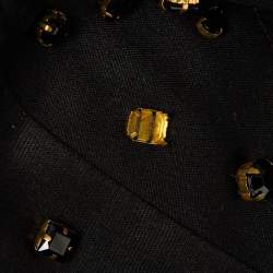 Pre Owned فستان آليس + أوليفيا مع تفاصيل ريش مزين من جيرسي أسود بقصة بيبلوم ميديوم