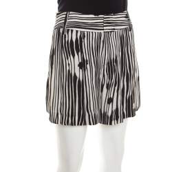Alice + Olivia Monochrome Stripe Printed Crepe Pleated Shorts S