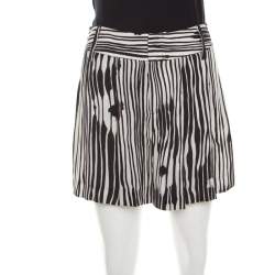 Alice + Olivia Monochrome Stripe Printed Crepe Pleated Shorts S